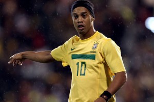 开云下载-爱德华兹爆发撕裂费城防线，魔术稳扎稳打夺下关键胜利