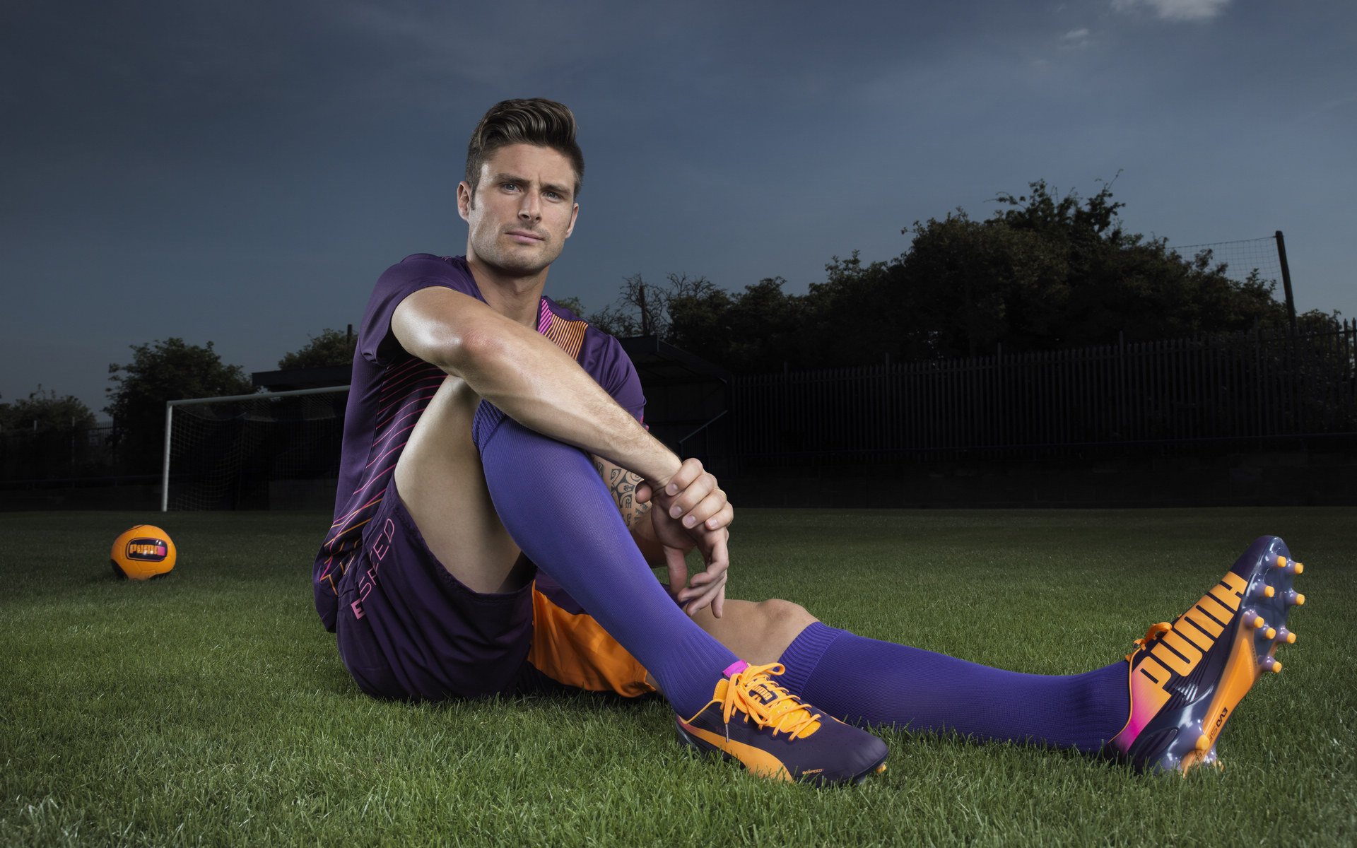 乌拉圭生死战取胜波兰,C罗成为关键先生,当宿命被改写,传奇正燃烧