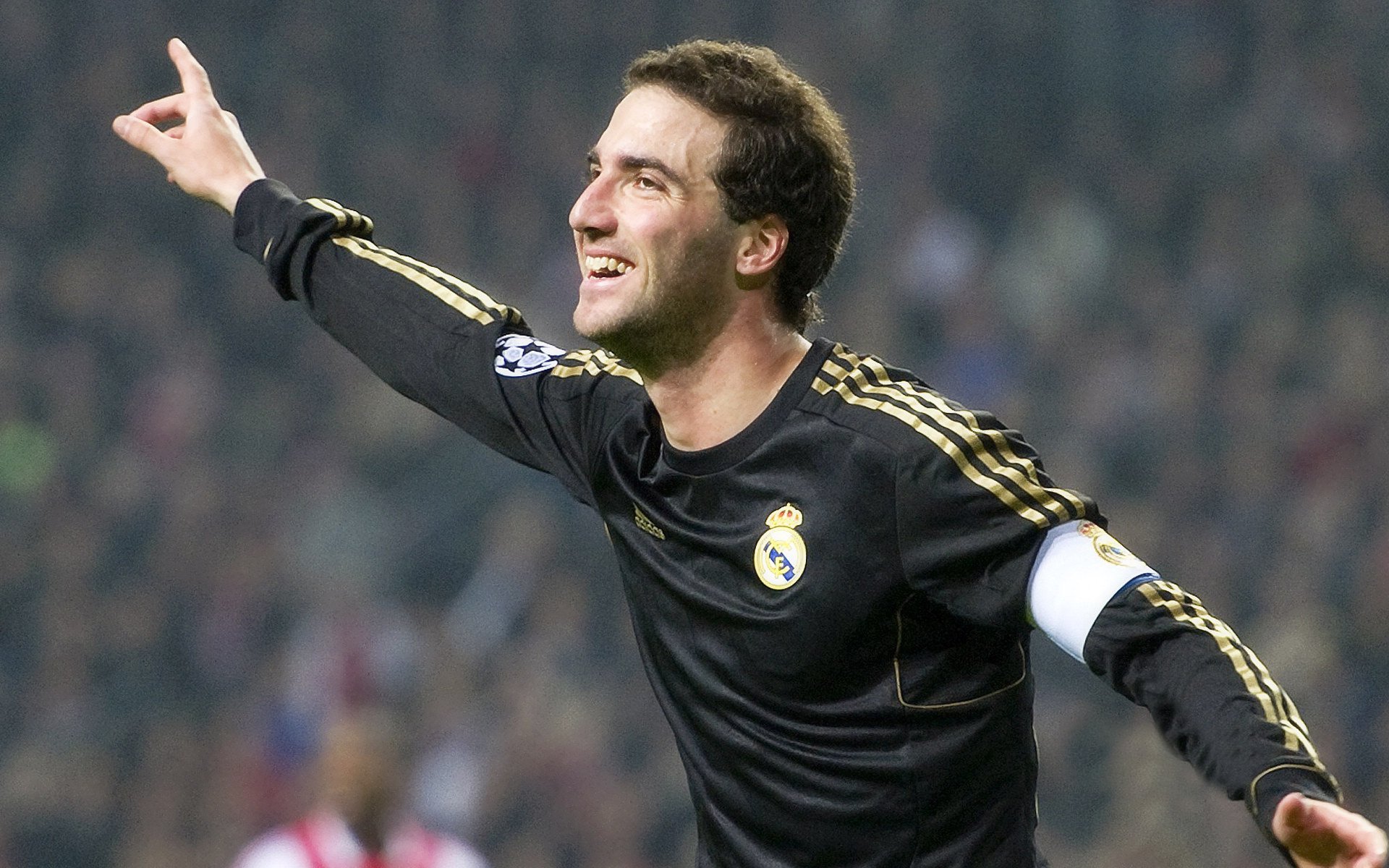 范戴克一锤定音,加拿大足球的枫叶革命正在颠覆世界足坛