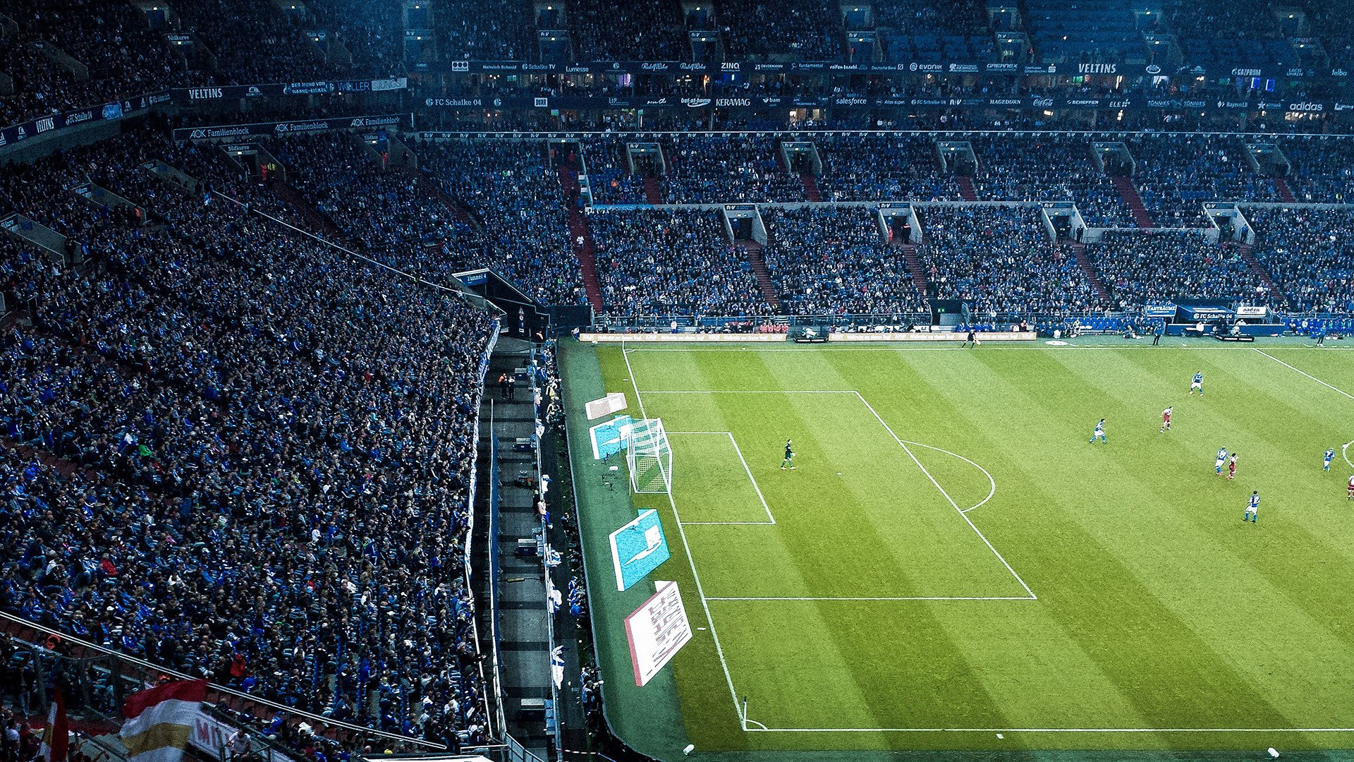 阿拉巴，从巴黎到决赛，一个后卫的无声接管